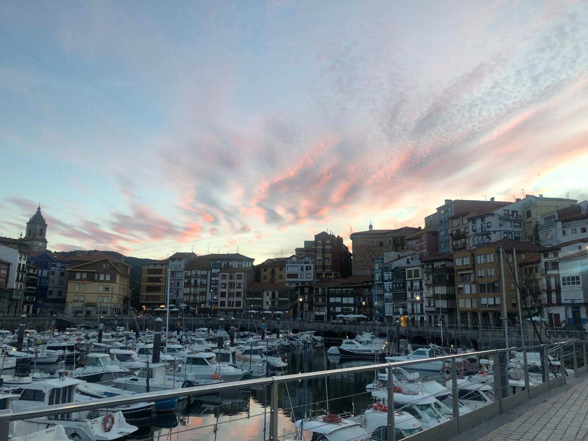 Kala Apartamentua Parking Gratuito Cercano Bermeo Bagian luar foto